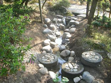 水の流れを楽しむ回遊式庭園